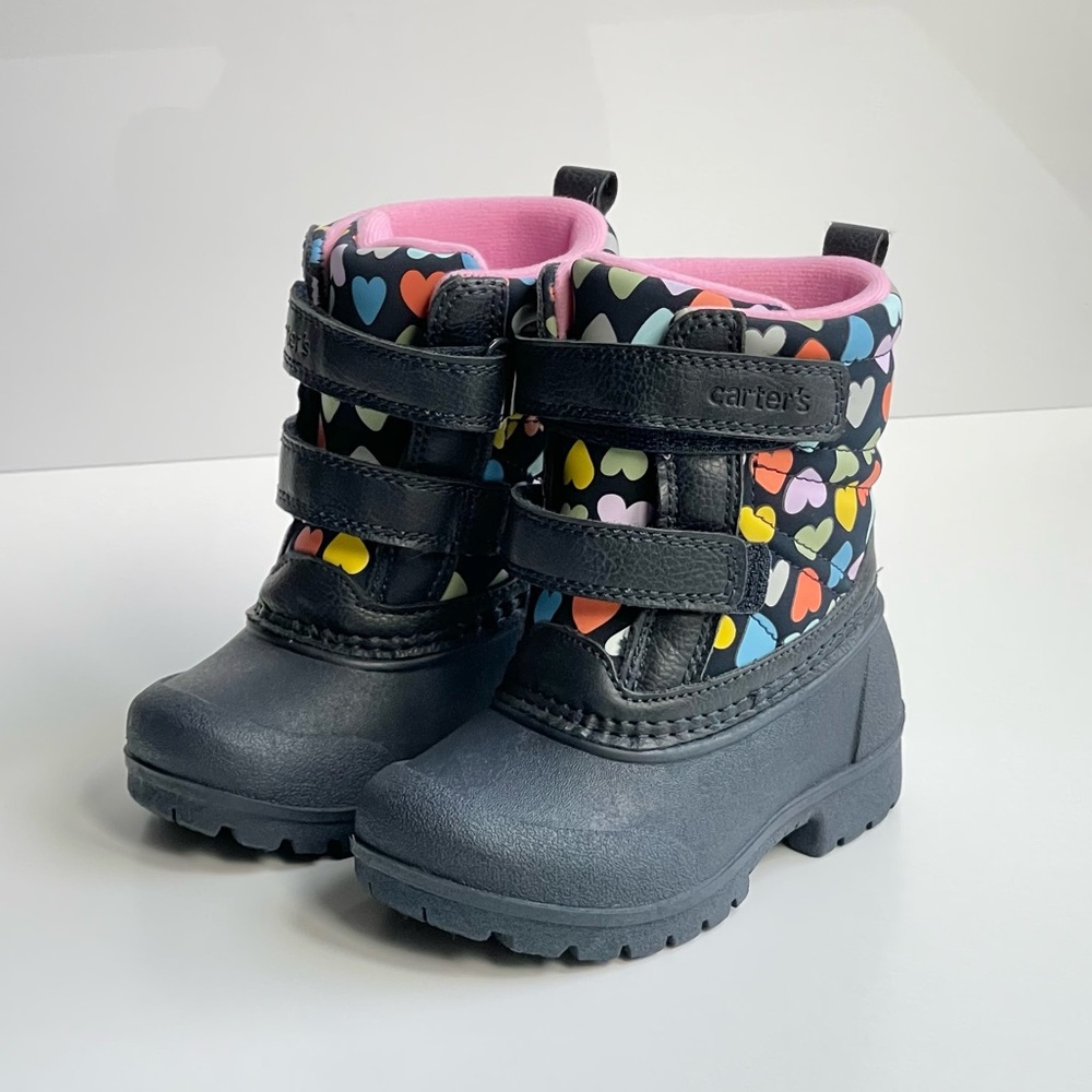 Carter’s Snow Boots Toddler Size 6 (5) Navy with Multi Hearts